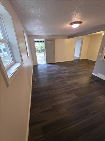 809 Seneca Street, Leavenworth, KS 66048