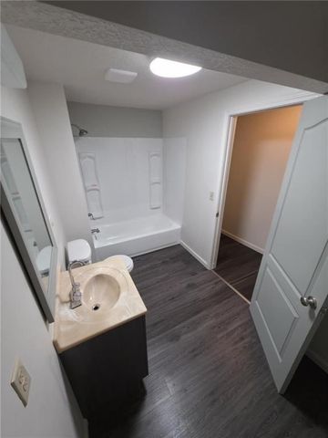 809 Seneca Street, Leavenworth, KS 66048