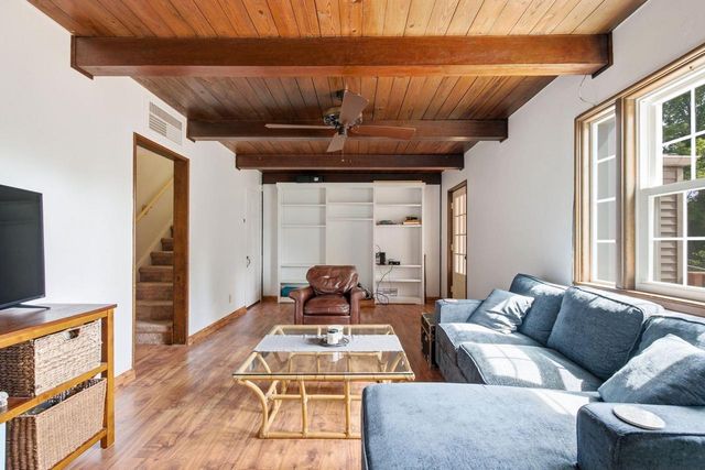 5594 Arrowwood STREET, Milwaukee, WI 53219