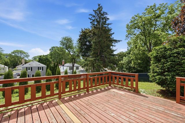 5594 Arrowwood STREET, Milwaukee, WI 53219