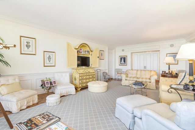 100 Royal Palm Way 4-A, Palm Beach, FL 33480