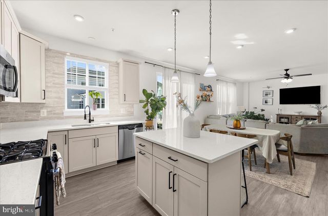 211 HARVEST BLOSSOM RD, Millersville, MD 21108