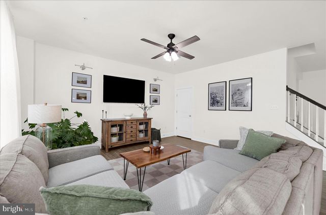 211 HARVEST BLOSSOM RD, Millersville, MD 21108