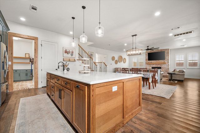 1195 Broadview Avenue, New Home, TX 79381