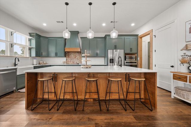1195 Broadview Avenue, New Home, TX 79381