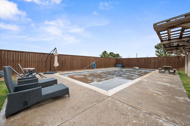 1195 Broadview Avenue, New Home, TX 79381