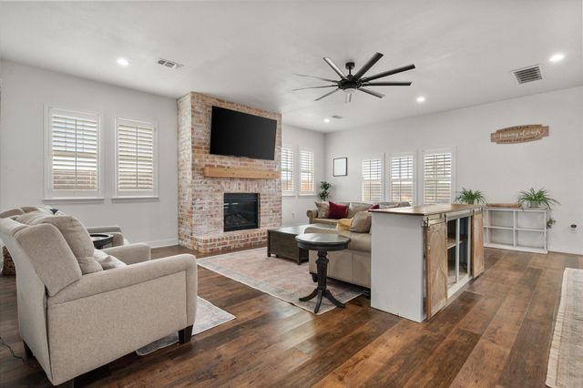 1195 Broadview Avenue, New Home, TX 79381