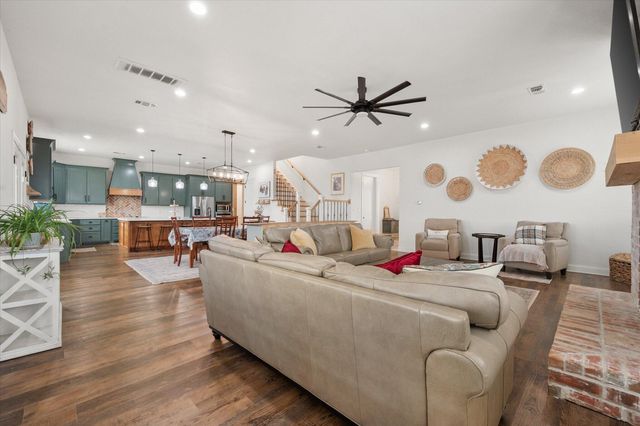 1195 Broadview Avenue, New Home, TX 79381