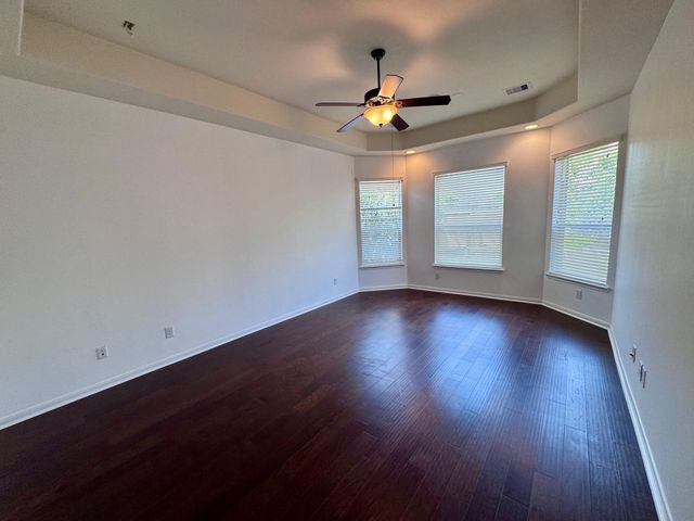 4710 Serrano Drive, League City, TX 77573