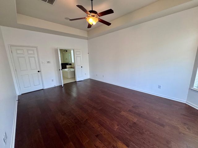 4710 Serrano Drive, League City, TX 77573