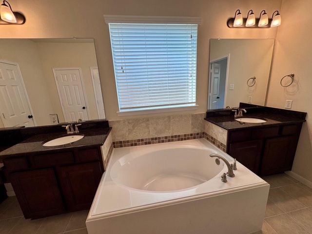 4710 Serrano Drive, League City, TX 77573