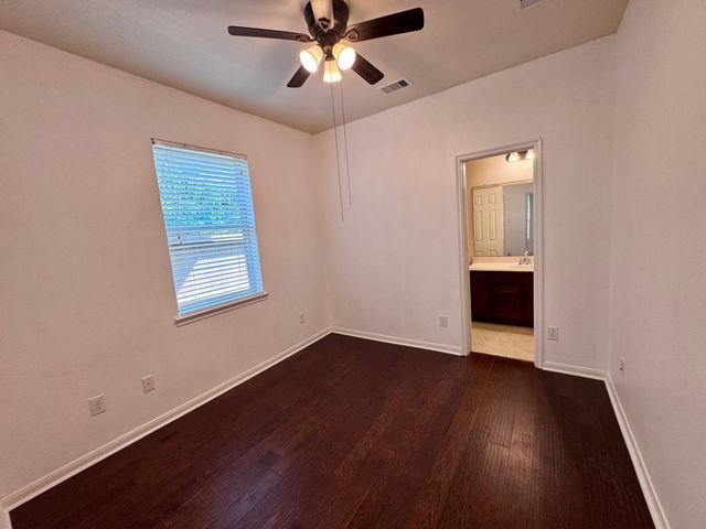4710 Serrano Drive, League City, TX 77573