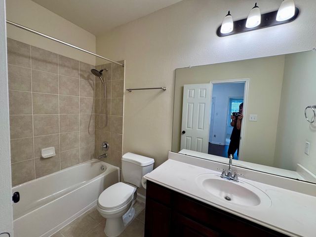 4710 Serrano Drive, League City, TX 77573