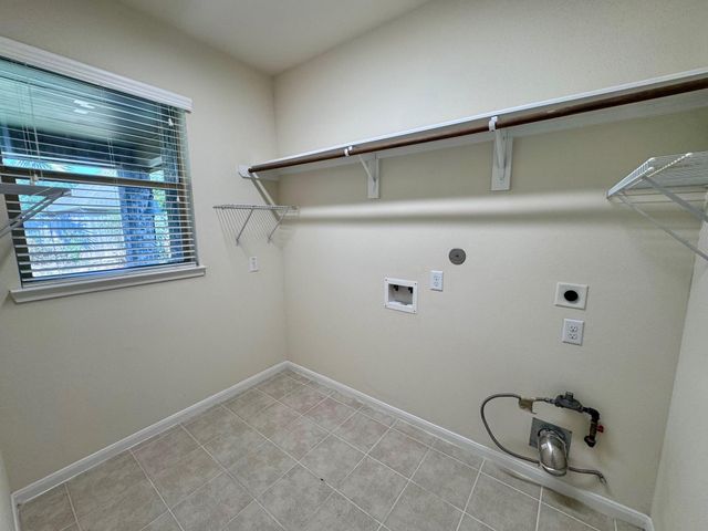 4710 Serrano Drive, League City, TX 77573