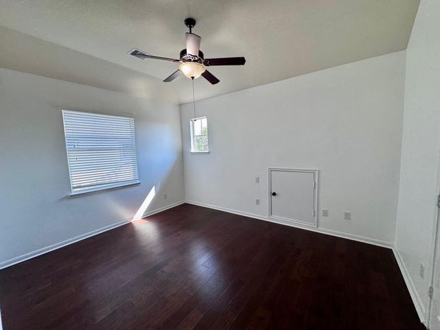 4710 Serrano Drive, League City, TX 77573