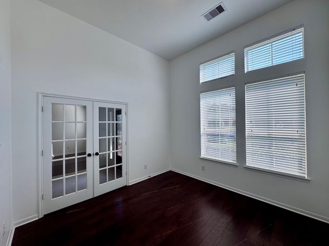 4710 Serrano Drive, League City, TX 77573
