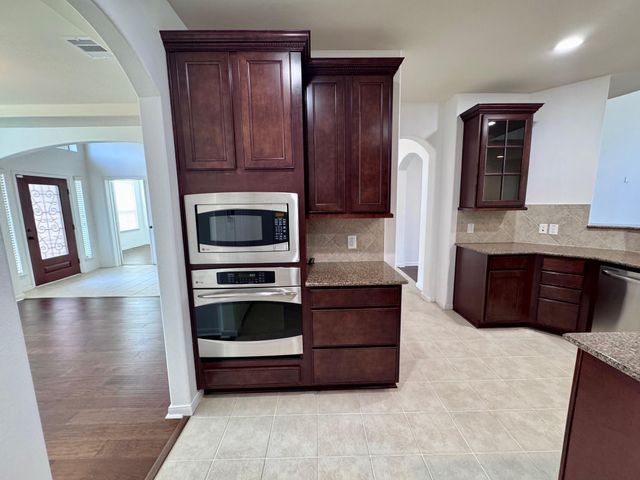 4710 Serrano Drive, League City, TX 77573