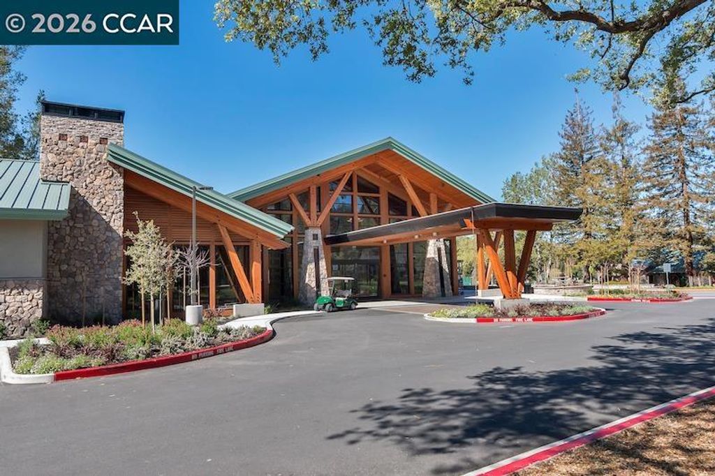 Image 57 of property listing at 1232 Fairlawn Court 4, Walnut Creek, CA 94595