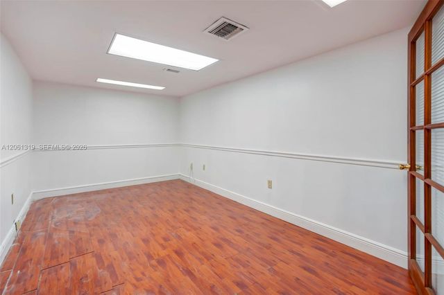 13499 Biscayne Blvd CUM1, North Miami, FL 33181