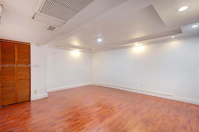 13499 Biscayne Blvd CUM1, North Miami, FL 33181