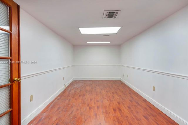 13499 Biscayne Blvd CUM1, North Miami, FL 33181