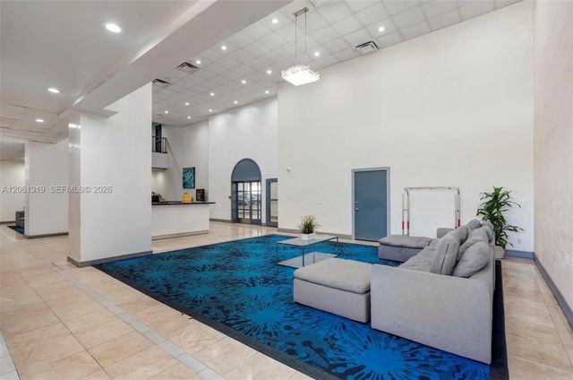13499 Biscayne Blvd CUM1, North Miami, FL 33181