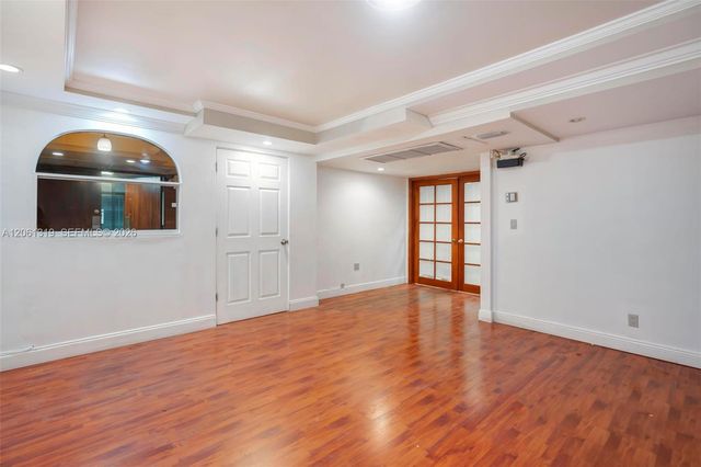 13499 Biscayne Blvd CUM1, North Miami, FL 33181