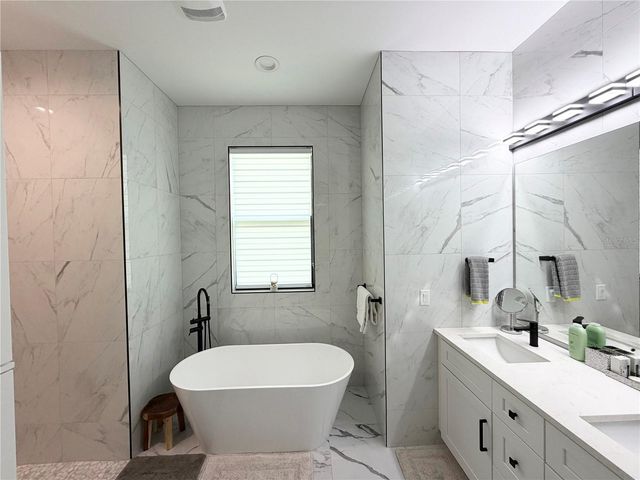 4722 NEPTUNE ROAD, Venice, FL 34293