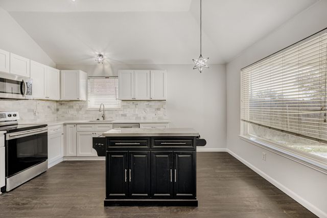 1837 Cool Springs Drive, Mesquite, TX 75181