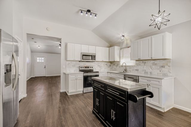 1837 Cool Springs Drive, Mesquite, TX 75181