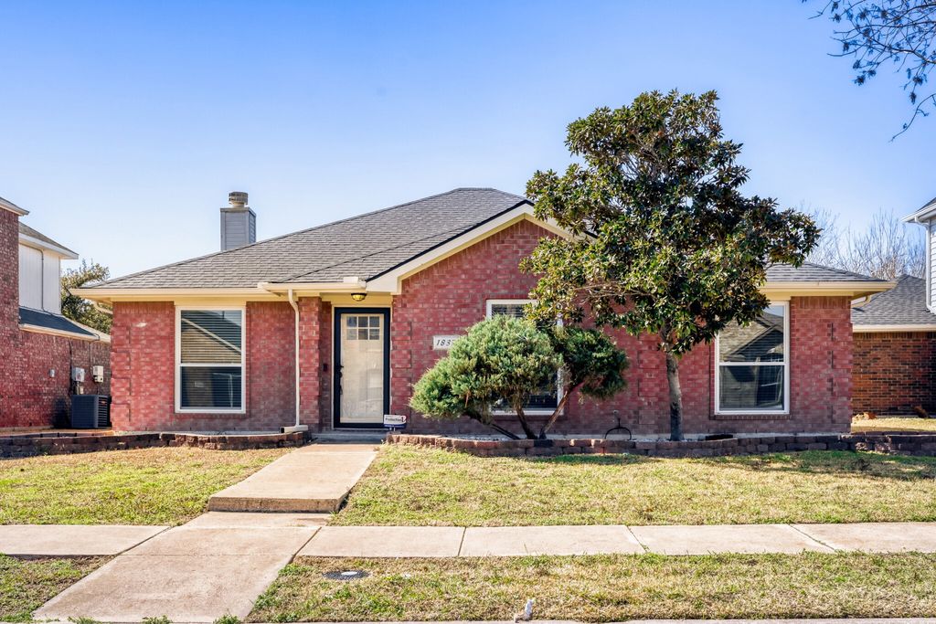 1837 Cool Springs Drive, Mesquite, TX 75181