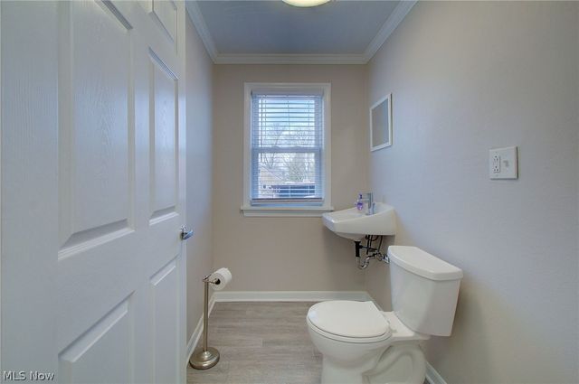 1933 Whipple Avenue NW, Canton, OH 44708