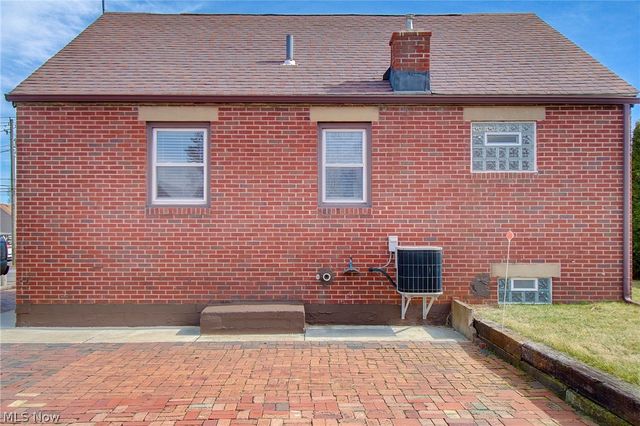 1933 Whipple Avenue NW, Canton, OH 44708