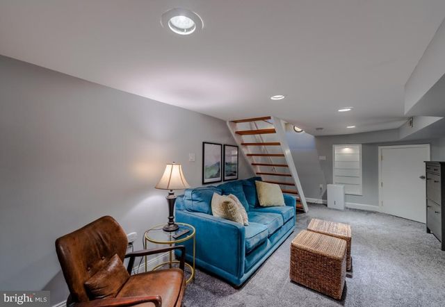 2517 FLEET ST, Baltimore, MD 21224