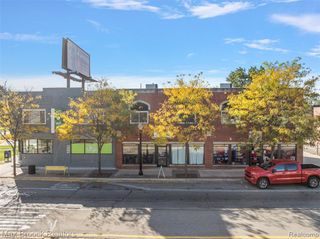 749 W 9 Mile Road, Ferndale, MI 48220