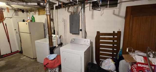 3432 E Pine St, Wichita, KS 67208