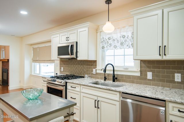 7 Jackson Avenue, South Glens Falls, NY 12803