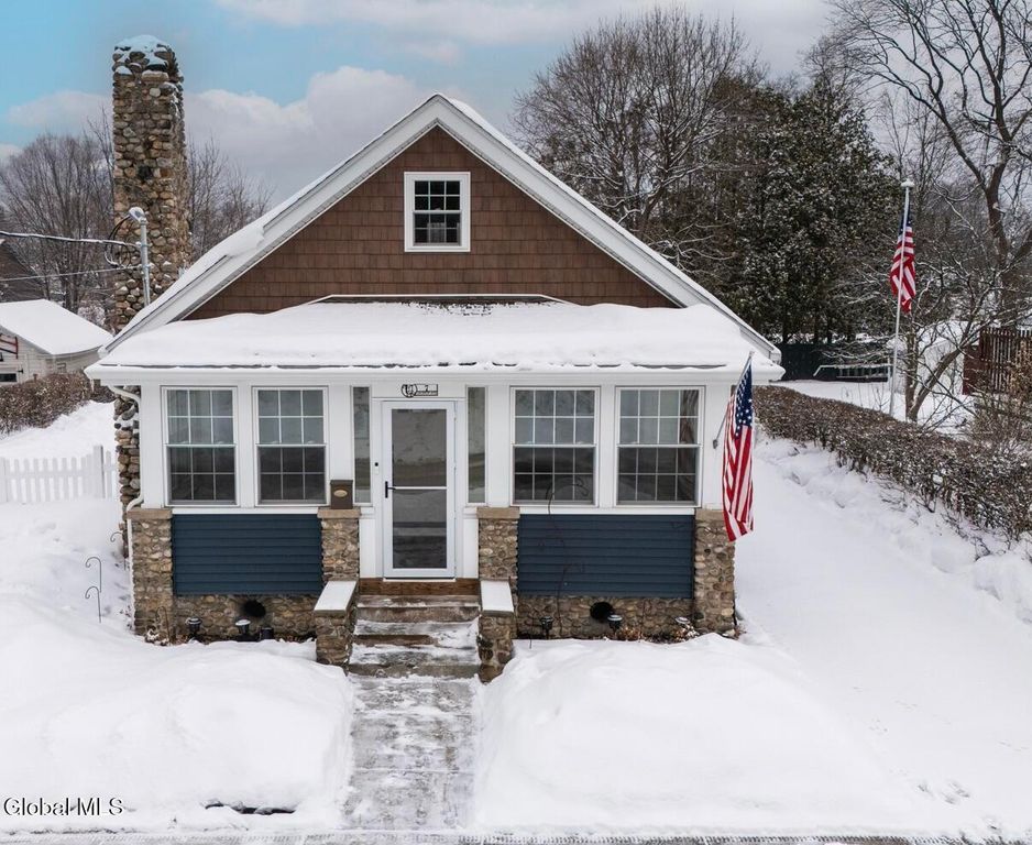 7 Jackson Avenue, South Glens Falls, NY 12803