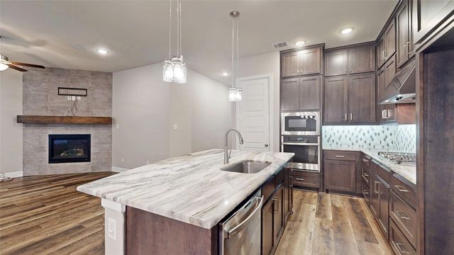 1537 Kessler Drive, Carrollton, TX 75006