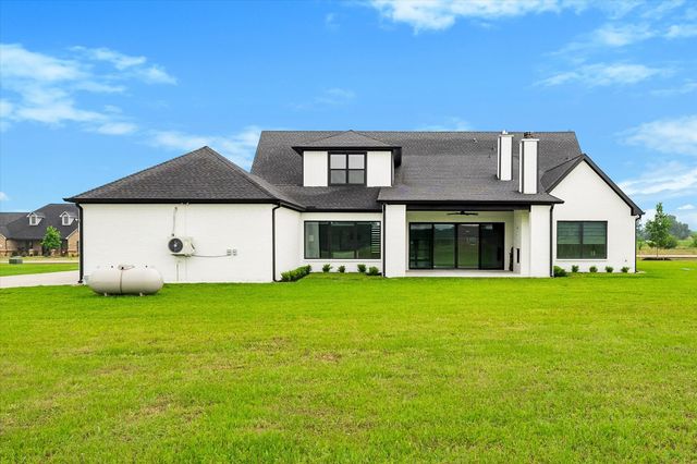 1240 Deerfield Drive, Wills Point, TX 75169