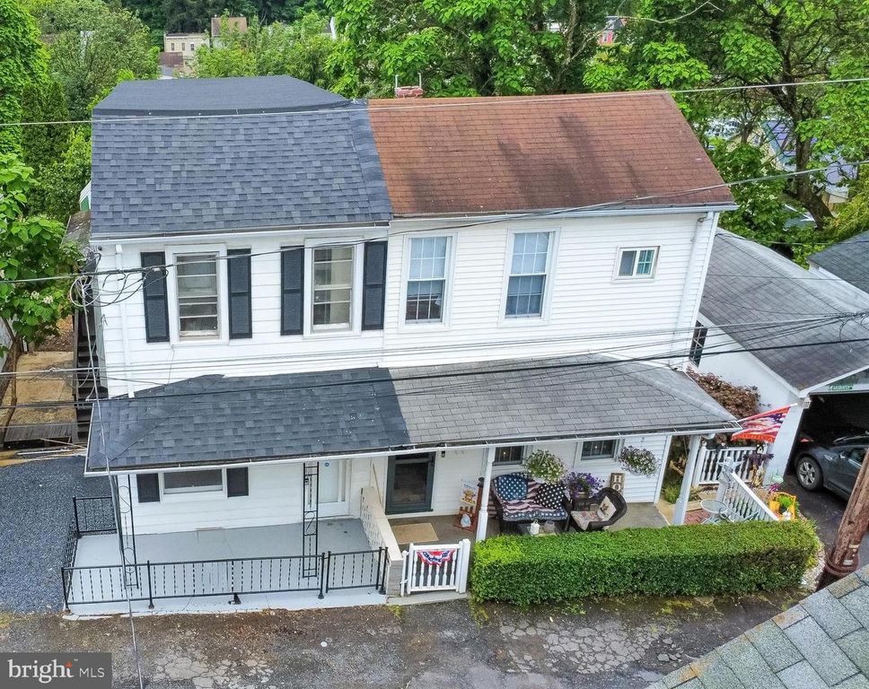 229 W WALLACE ST, Pottsville, PA 17901