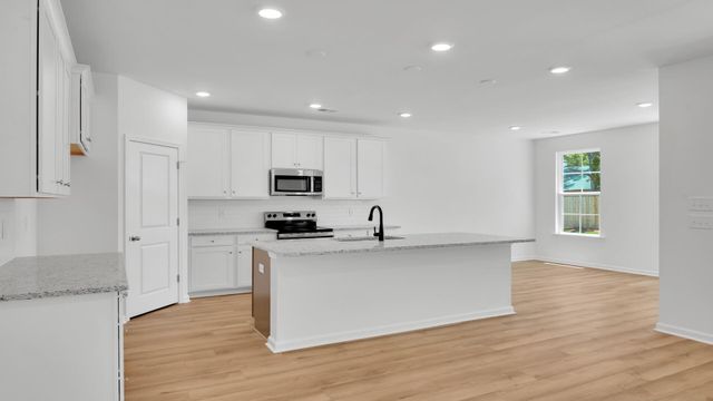 439 Cadbury Loop, Summerville, SC 29486