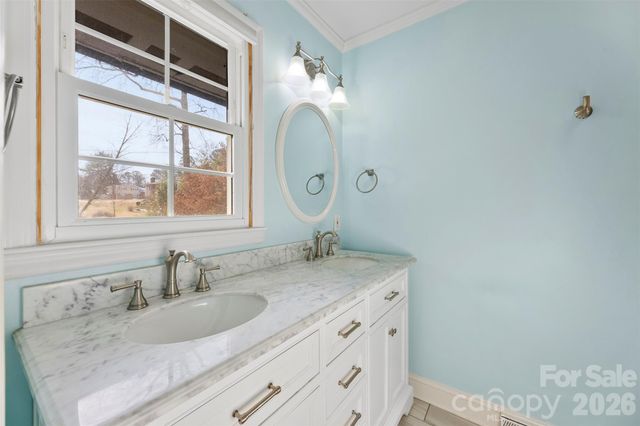 501 Eastwood Drive, Gastonia, NC 28054