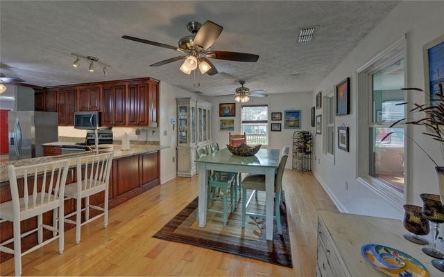 148 Brown Circle, Hartwell, GA 30643