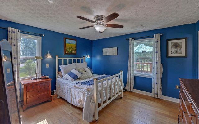 148 Brown Circle, Hartwell, GA 30643