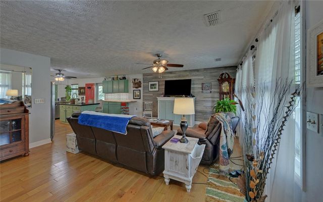 148 Brown Circle, Hartwell, GA 30643