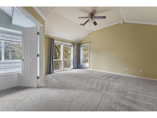 2714 Sw LEAH Ct, Portland, OR 97219