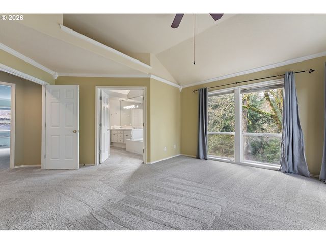 2714 Sw LEAH Ct, Portland, OR 97219