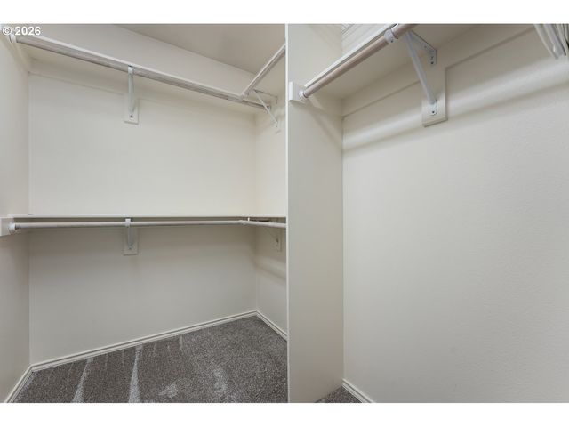 2714 Sw LEAH Ct, Portland, OR 97219