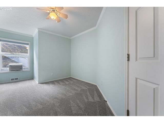 2714 Sw LEAH Ct, Portland, OR 97219